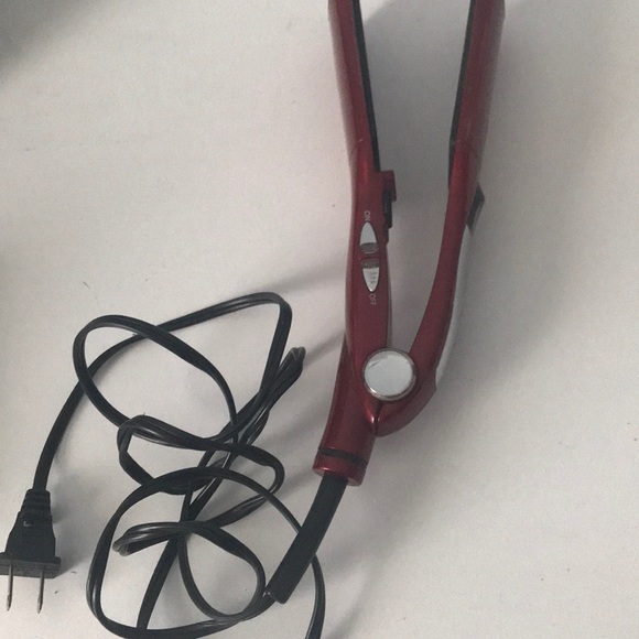Straightener - Picture 2 of 3